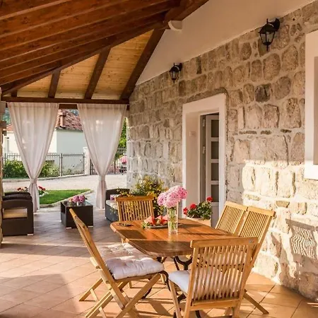 Sleeps 11 Pool Wifi Villa Zastolje