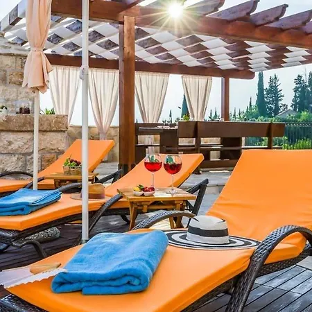 Sleeps 11 Pool Wifi Villa *