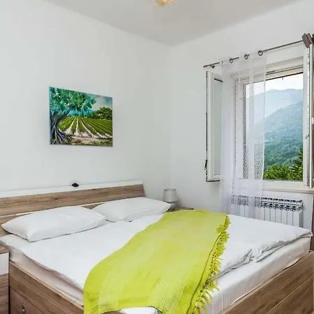 Villa Sleeps 11 Pool Wifi *